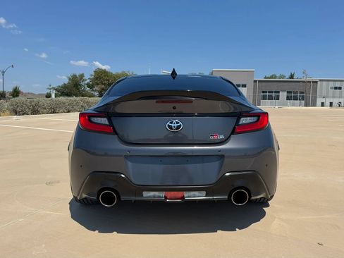 Used 2023 Toyota GR86 Premium RWD image 5