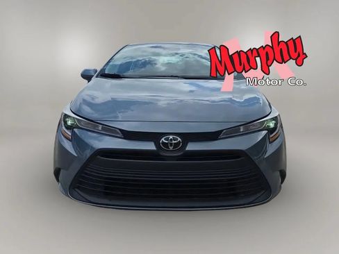 Used 2023 Toyota Corolla LE FWD image 4