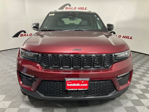 New 2025 Jeep Grand Cherokee Limited image 2