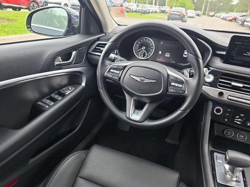 Used 2025 Genesis G70 2.5T RWD image 8