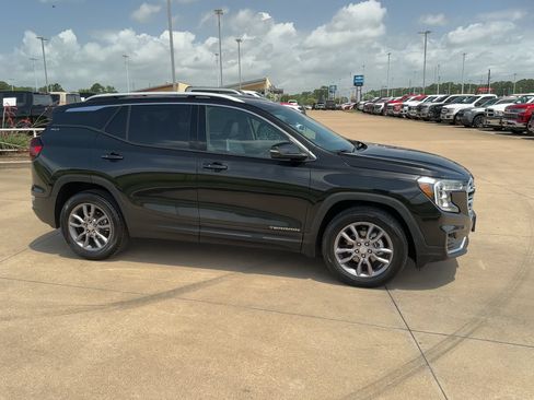 Used 2023 GMC Terrain SLT AWD/4WD image 9