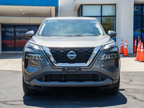 Used 2023 Nissan Rogue SV AWD/4WD image 2