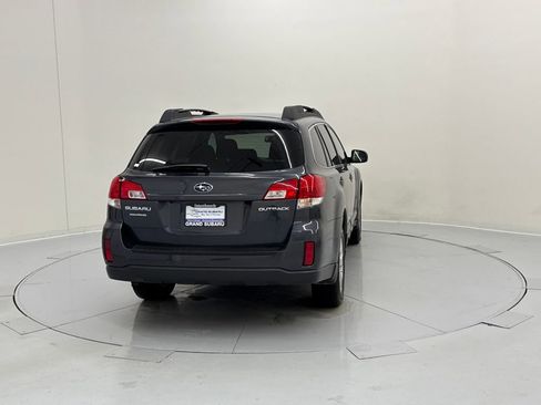 Used 2011 Subaru Outback 2.5i Premium image 5
