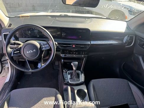 Used 2025 Kia Seltos S image 7