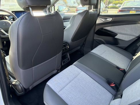 Certified 2023 Volkswagen ID.4 Pro RWD image 10