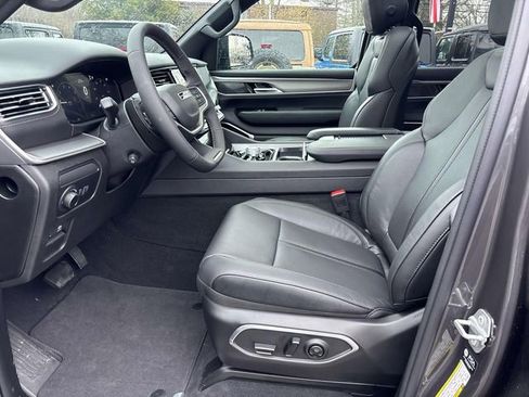 New 2026 Jeep Grand Wagoneer Limited AWD/4WD image 12