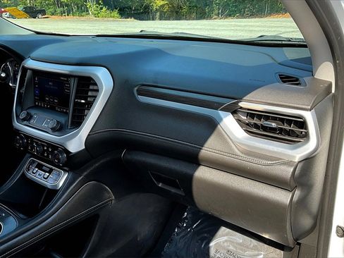 Certified 2023 GMC Acadia SLT image 24