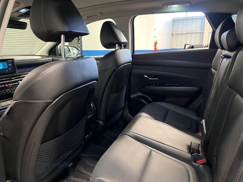 Used 2025 Hyundai Tucson Limited image 17