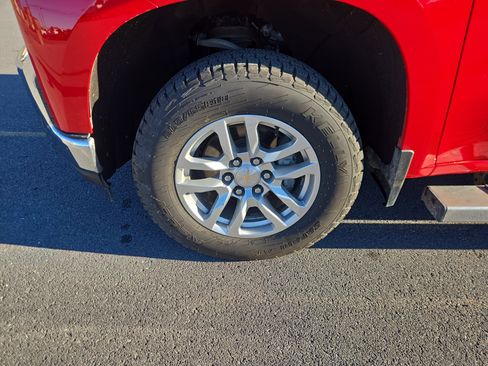 Used 2021 Chevrolet Silverado 1500 LT image 11