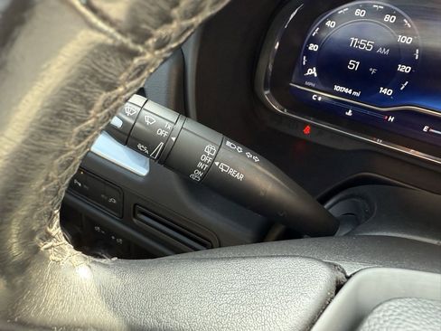 Certified 2022 Chevrolet Suburban LT image 17