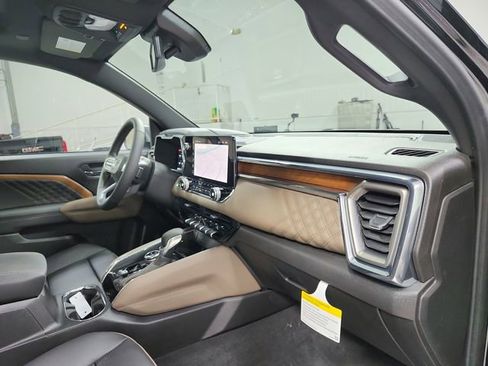 New 2026 GMC Canyon Denali image 38