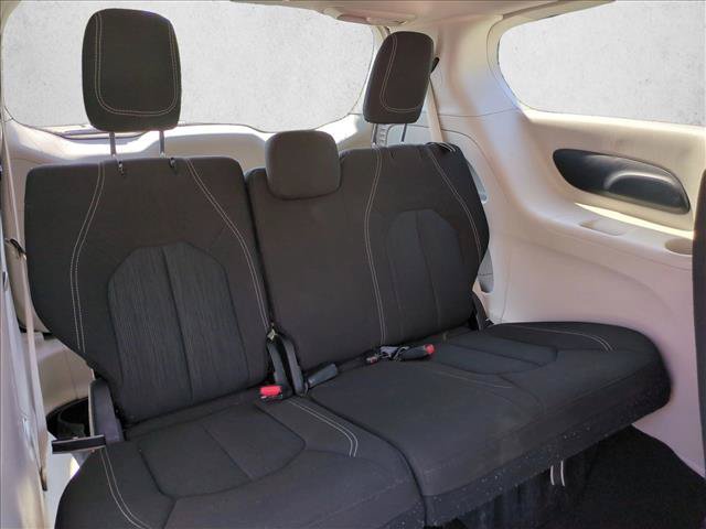 Used 2023 Chrysler Voyager LX FWD image 18
