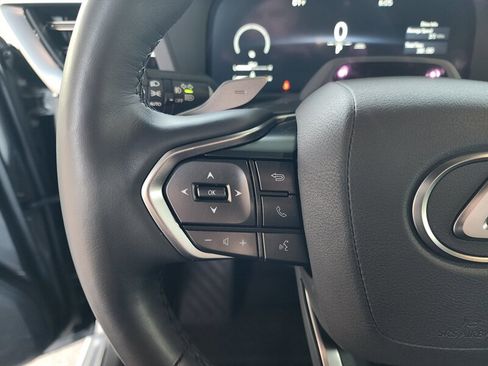 Used 2025 Lexus GX 550 w/ Accessory Package (2T) image 34