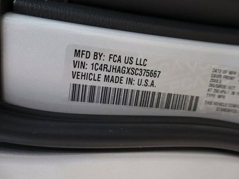 New 2025 Jeep Grand Cherokee Altitude image 43