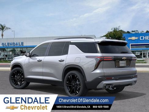 New 2026 Chevrolet Traverse LT w/ LPO, Floor Liner Package FWD image 3