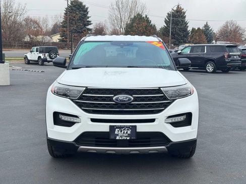 Used 2022 Ford Explorer XLT w/ Equipment Group 202A image 2