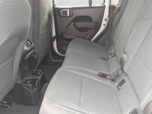 New 2025 Jeep Gladiator Sport image 15