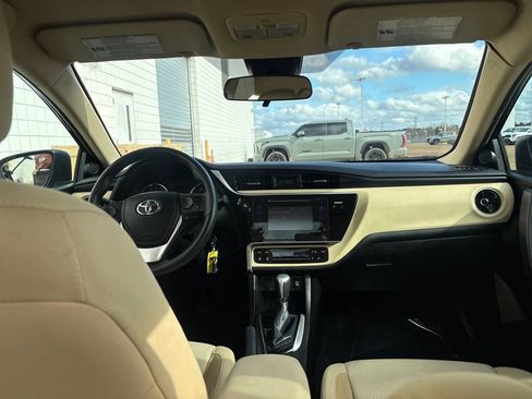 Used 2017 Toyota Corolla LE image 26