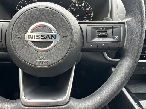 Used 2021 Nissan Rogue S FWD image 17