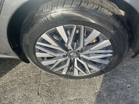Used 2025 Nissan Altima 2.5 SV FWD image 24