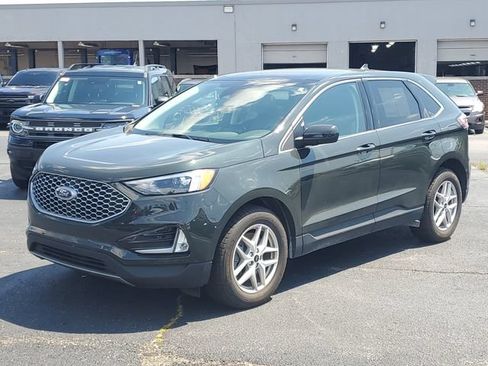 Used 2024 Ford Edge SEL w/ Convenience Package AWD/4WD image 3
