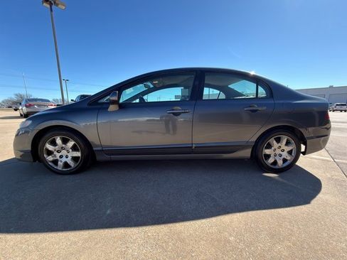 Used 2011 Honda Civic LX image 9
