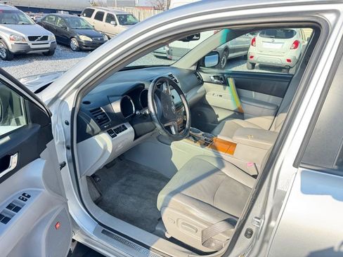 Used 2010 Toyota Highlander Limited image 13