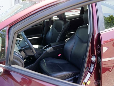 Used 2013 Toyota Prius Persona Series FWD image 37