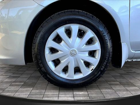 Used 2013 Nissan Versa S Plus FWD image 27