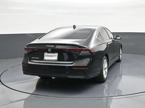 Certified 2025 Honda Accord LX image 10