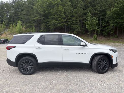 Used 2023 Chevrolet Traverse RS w/ LPO, Floor Liner Package FWD image 21