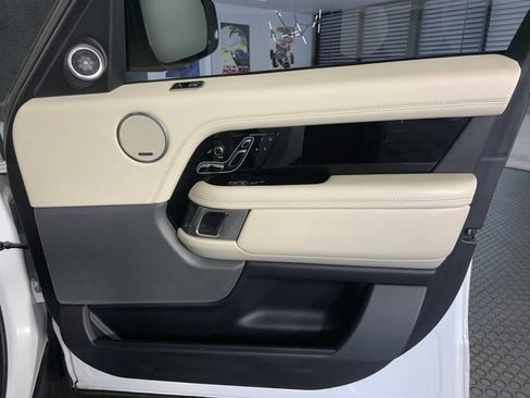 Used 2019 Land Rover Range Rover HSE AWD/4WD image 16