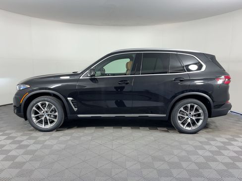 New 2026 BMW X5 sDrive40i w/ Parking Assistance Package image 2