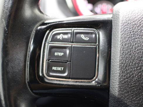 Used 2017 Dodge Grand Caravan SE FWD image 10