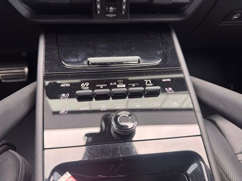 Certified 2024 Porsche Cayenne Turbo GT image 27