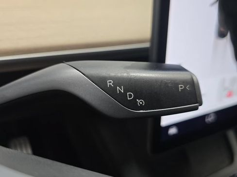 Used 2022 Tesla Model Y Performance AWD/4WD image 18