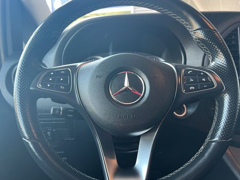 Used 2022 Mercedes-Benz Metris image 19