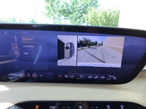 Used 2025 Buick Enclave Preferred FWD image 35
