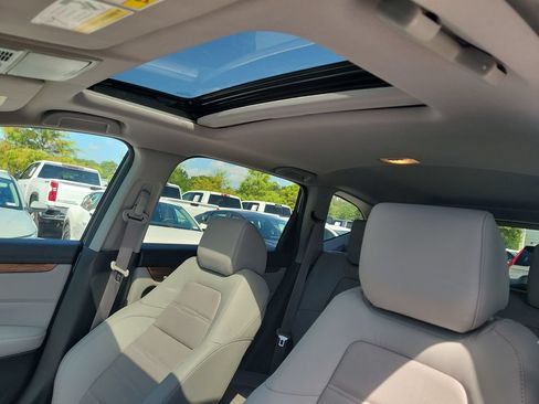 Used 2019 Honda CR-V Touring image 21