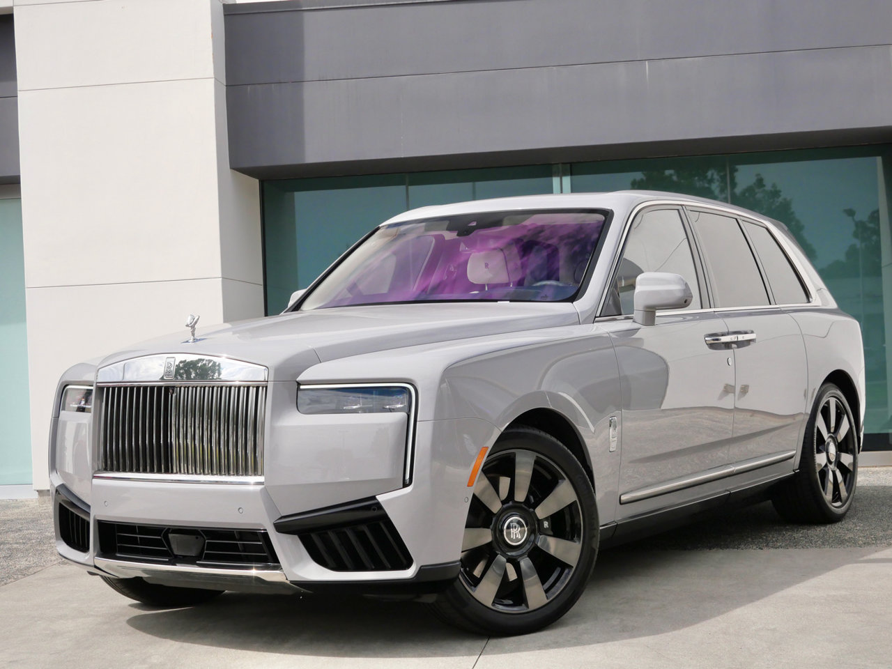 Used 2025 Rolls-Royce Cullinan AWD/4WD image 1