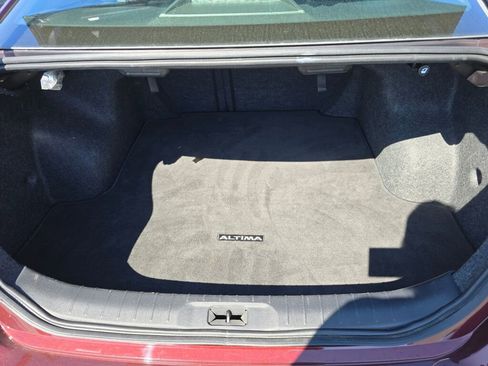 Used 2023 Nissan Altima 2.5 SV image 9