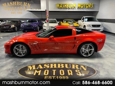 Used 2011 Chevrolet Corvette Grand Sport w/ Preferred Equipment Group image 1