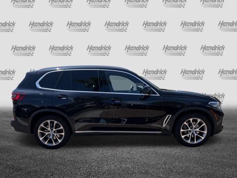 Used 2021 BMW X5 xDrive40i w/ Executive Package AWD/4WD image 11