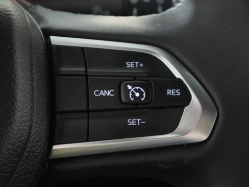 Used 2023 Jeep Compass Latitude w/ Convenience Group image 30