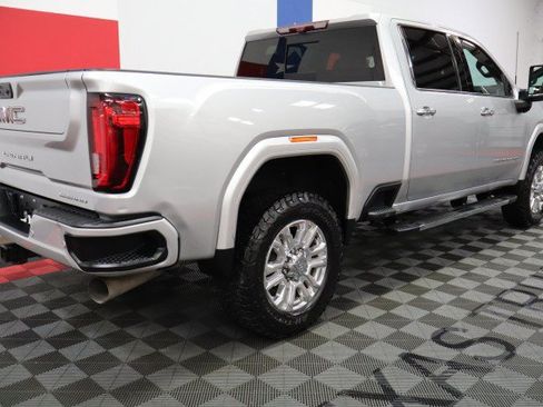 Used 2022 GMC Sierra 3500 Denali w/ Denali Ultimate Package AWD/4WD image 25