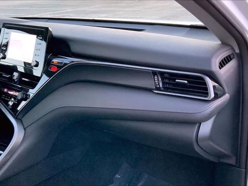 Used 2024 Toyota Camry LE image 18