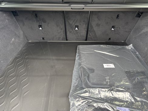 Used 2026 BMW X5 xDrive40i w/ M Sport Package image 35