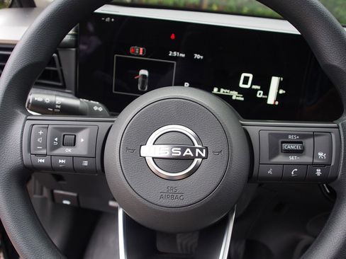 Used 2026 Nissan Kicks SV image 18