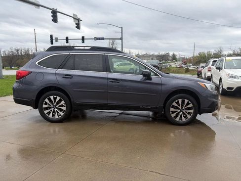 Used 2016 Subaru Outback 2.5i Limited AWD/4WD image 4