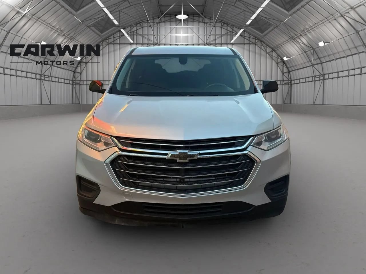 Used 2018 Chevrolet Traverse LS FWD image 2
